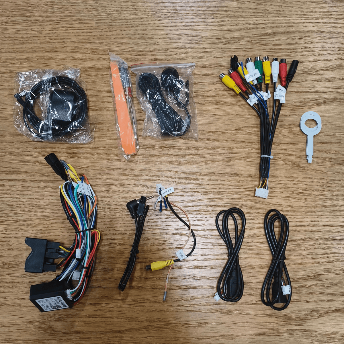 SEAT Leon Mk3 Non-MIB Android Headunit Upgrade with Wireless CarPlay & Android Auto - Modified Parts Supplier