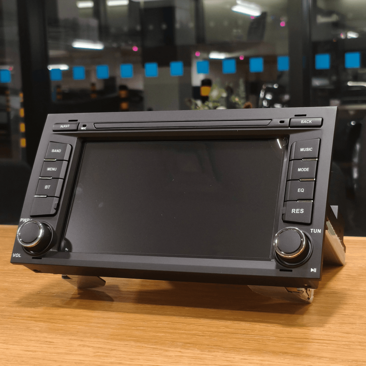 SEAT Leon Mk3 Non-MIB Android Headunit Upgrade with Wireless CarPlay & Android Auto - Modified Parts Supplier